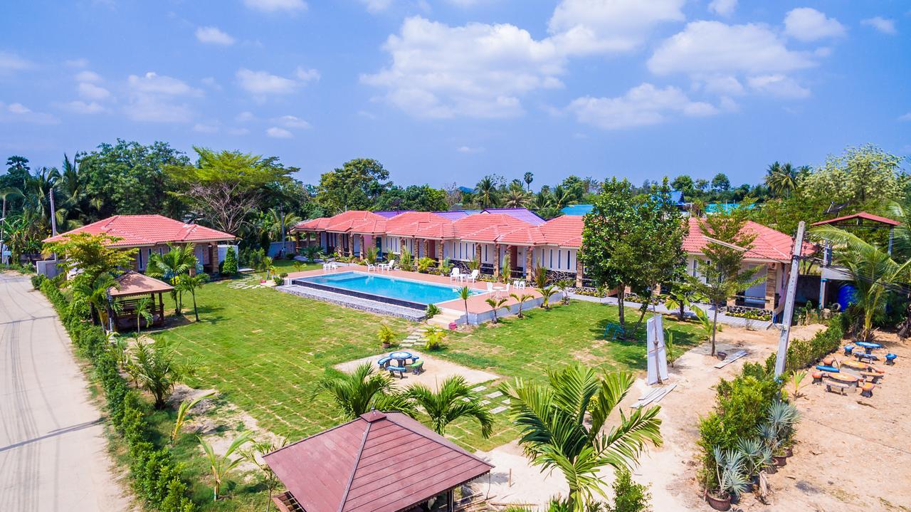 Diane Hotel Phetchaburi Ngoại thất bức ảnh